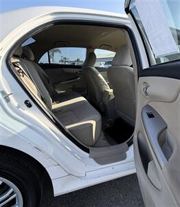 2012 Toyota Corolla LE   - Photo 17 - Bakersfield, CA 93305