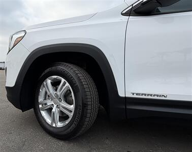 2019 GMC Terrain SLE   - Photo 21 - Bakersfield, CA 93305