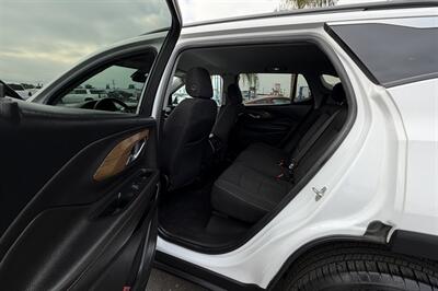 2019 GMC Terrain SLE   - Photo 7 - Bakersfield, CA 93305