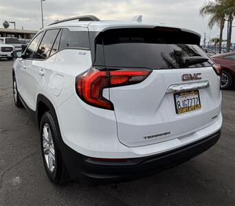 2019 GMC Terrain SLE   - Photo 8 - Bakersfield, CA 93305