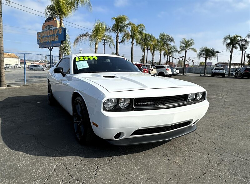 2013 Dodge Challenger SXT's photo