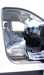 2016 GMC Sierra 2500HD   - Photo 13 - Bakersfield, CA 93301