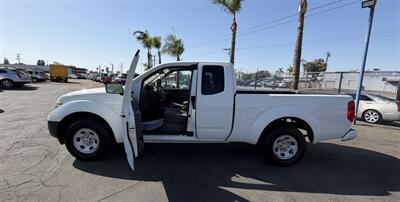 2019 Nissan Frontier S - Photo 5 - Bakersfield, CA 93305