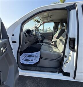 2019 Nissan Frontier S - Photo 6 - Bakersfield, CA 93305