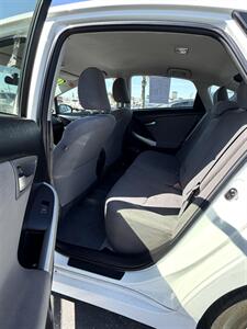2015 Toyota Prius One   - Photo 7 - Bakersfield, CA 93305