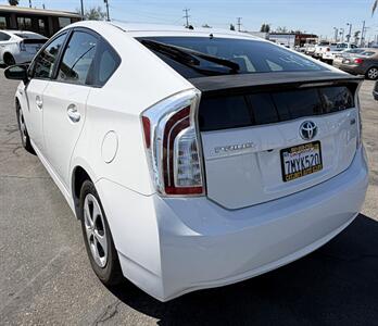 2015 Toyota Prius One   - Photo 8 - Bakersfield, CA 93305