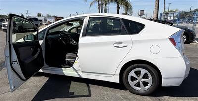 2015 Toyota Prius One   - Photo 5 - Bakersfield, CA 93305