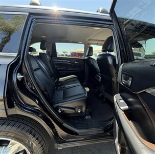 2019 Toyota Highlander Limited Platinum - Photo 20 - Bakersfield, CA 93301