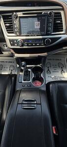 2019 Toyota Highlander Limited Platinum - Photo 27 - Bakersfield, CA 93301
