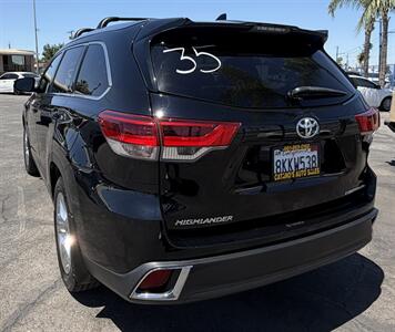 2019 Toyota Highlander Limited Platinum - Photo 10 - Bakersfield, CA 93301