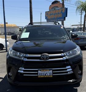2019 Toyota Highlander Limited Platinum - Photo 2 - Bakersfield, CA 93301