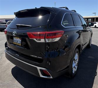2019 Toyota Highlander Limited Platinum - Photo 17 - Bakersfield, CA 93301