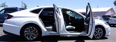 2022 Hyundai SONATA SEL   - Photo 14 - Bakersfield, CA 93305