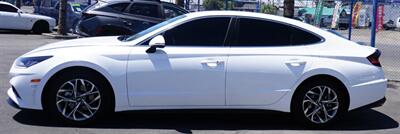 2022 Hyundai SONATA SEL   - Photo 4 - Bakersfield, CA 93305