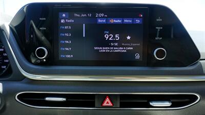 2022 Hyundai SONATA SEL   - Photo 20 - Bakersfield, CA 93305