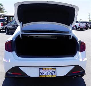 2022 Hyundai SONATA SEL   - Photo 10 - Bakersfield, CA 93305