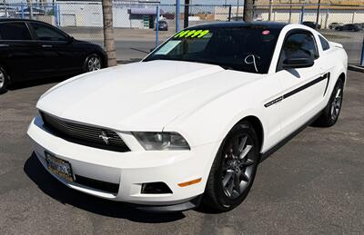 2012 Ford Mustang V6 Premium - Photo 3 - Bakersfield, CA 93301