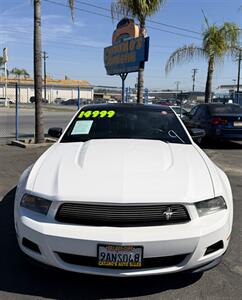 2012 Ford Mustang V6 Premium - Photo 2 - Bakersfield, CA 93301