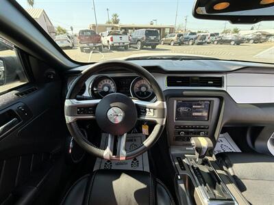 2012 Ford Mustang V6 Premium - Photo 19 - Bakersfield, CA 93301