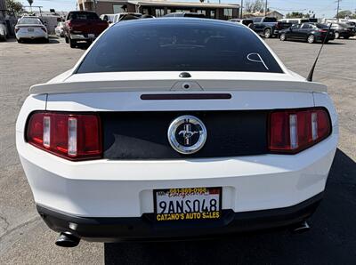 2012 Ford Mustang V6 Premium - Photo 9 - Bakersfield, CA 93301
