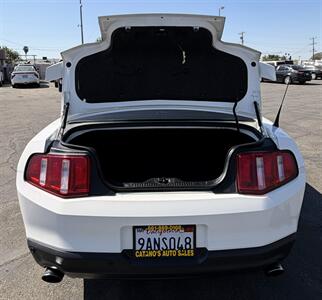 2012 Ford Mustang V6 Premium - Photo 10 - Bakersfield, CA 93301