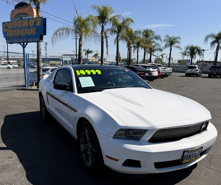 2012 Ford Mustang V6 Premium  
