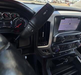 2017 GMC Sierra 1500 SLT   - Photo 27 - Bakersfield, CA 93305