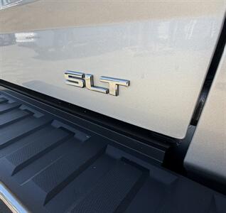 2017 GMC Sierra 1500 SLT   - Photo 16 - Bakersfield, CA 93305