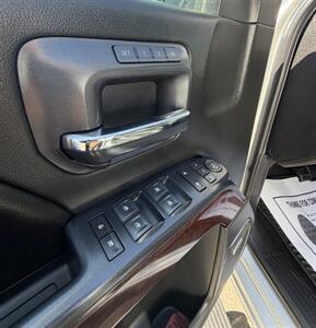 2017 GMC Sierra 1500 SLT   - Photo 10 - Bakersfield, CA 93305