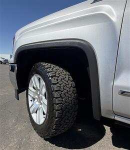 2017 GMC Sierra 1500 SLT   - Photo 35 - Bakersfield, CA 93305