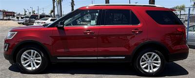 2017 Ford Explorer XLT   - Photo 4 - Bakersfield, CA 93305