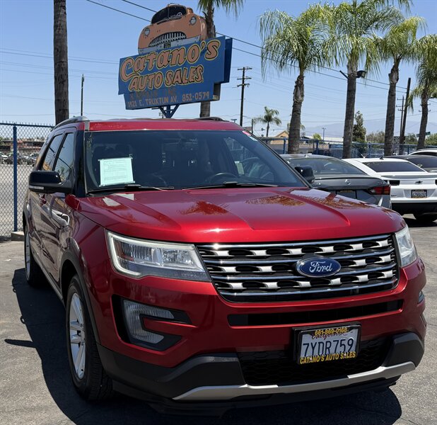 2017 Ford Explorer XLT  