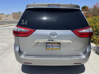 2017 Toyota Sienna XLE 7-Passenger Auto   - Photo 5 - Bakersfield, CA 93305