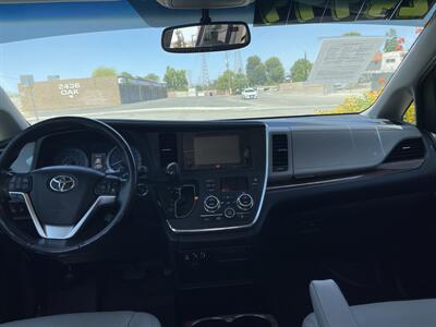 2017 Toyota Sienna XLE 7-Passenger Auto   - Photo 10 - Bakersfield, CA 93305