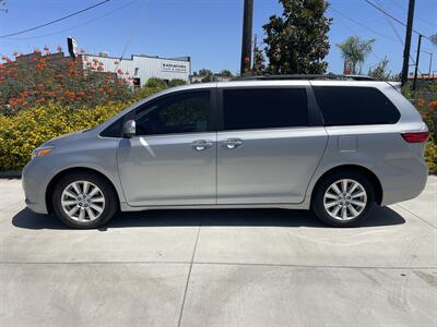2017 Toyota Sienna XLE 7-Passenger Auto   - Photo 3 - Bakersfield, CA 93305