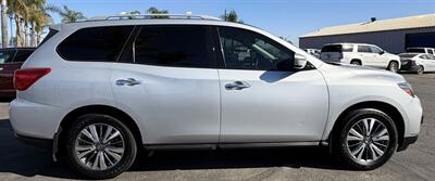 2019 Nissan Pathfinder S - Photo 14 - Bakersfield, CA 93305