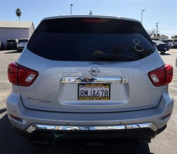 2019 Nissan Pathfinder S - Photo 10 - Bakersfield, CA 93305