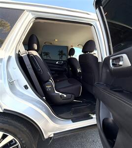 2019 Nissan Pathfinder S - Photo 17 - Bakersfield, CA 93305