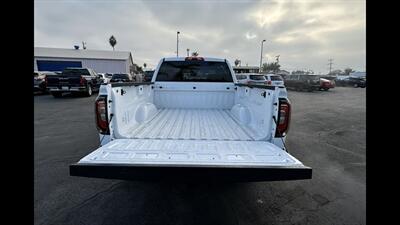2018 GMC Sierra 1500 SLT - Photo 10 - Bakersfield, CA 93305