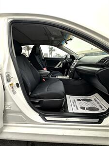 2011 Toyota Camry   - Photo 15 - Bakersfield, CA 93305