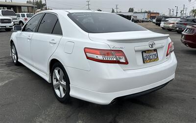 2011 Toyota Camry   - Photo 8 - Bakersfield, CA 93305