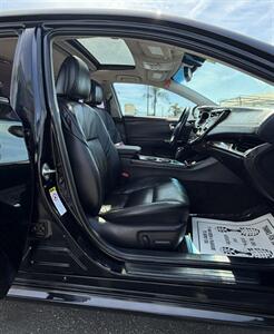 2013 Toyota Avalon Hybrid XLE Premium - Photo 17 - Bakersfield, CA 93305