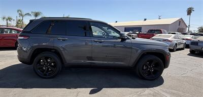 2022 Jeep Grand Cherokee Laredo - Photo 17 - Bakersfield, CA 93301