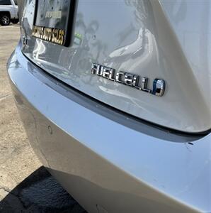 2018 Toyota Mirai - Photo 14 - Bakersfield, CA 93301