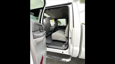 2003 Ford F-250 Super Duty XL 4dr Crew Cab XL   - Photo 7 - Bakersfield, CA 93305
