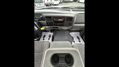 2003 Ford F-250 Super Duty XL 4dr Crew Cab XL   - Photo 18 - Bakersfield, CA 93305