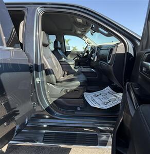 2019 GMC Sierra 1500 SLT - Photo 15 - Bakersfield, CA 93301