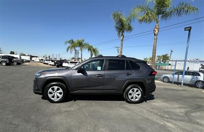 2020 Toyota RAV4 LE   - Photo 4 - Bakersfield, CA 93305
