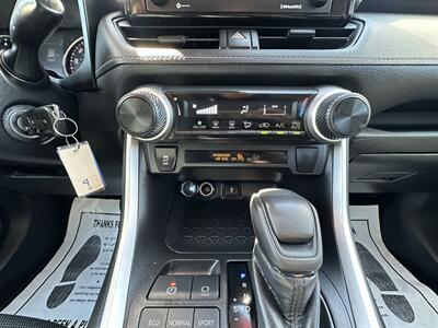 2020 Toyota RAV4 LE   - Photo 22 - Bakersfield, CA 93305