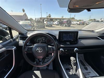 2020 Toyota RAV4 LE   - Photo 18 - Bakersfield, CA 93305